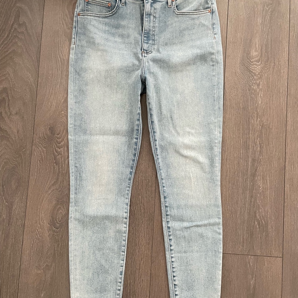 Aritzia denim forum Women's Light Blue Jeans pants high waist 32 The Lola